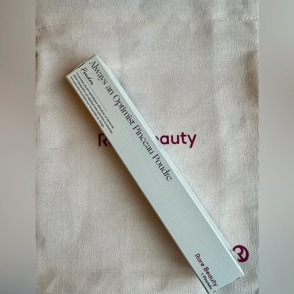 NWT Rare Beauty by Selena Gomez Always An Optimist Powder Brush